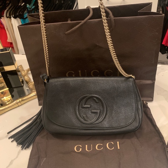 Gucci Handbags - 100% authentic Gucci Medium Borsa chain bag